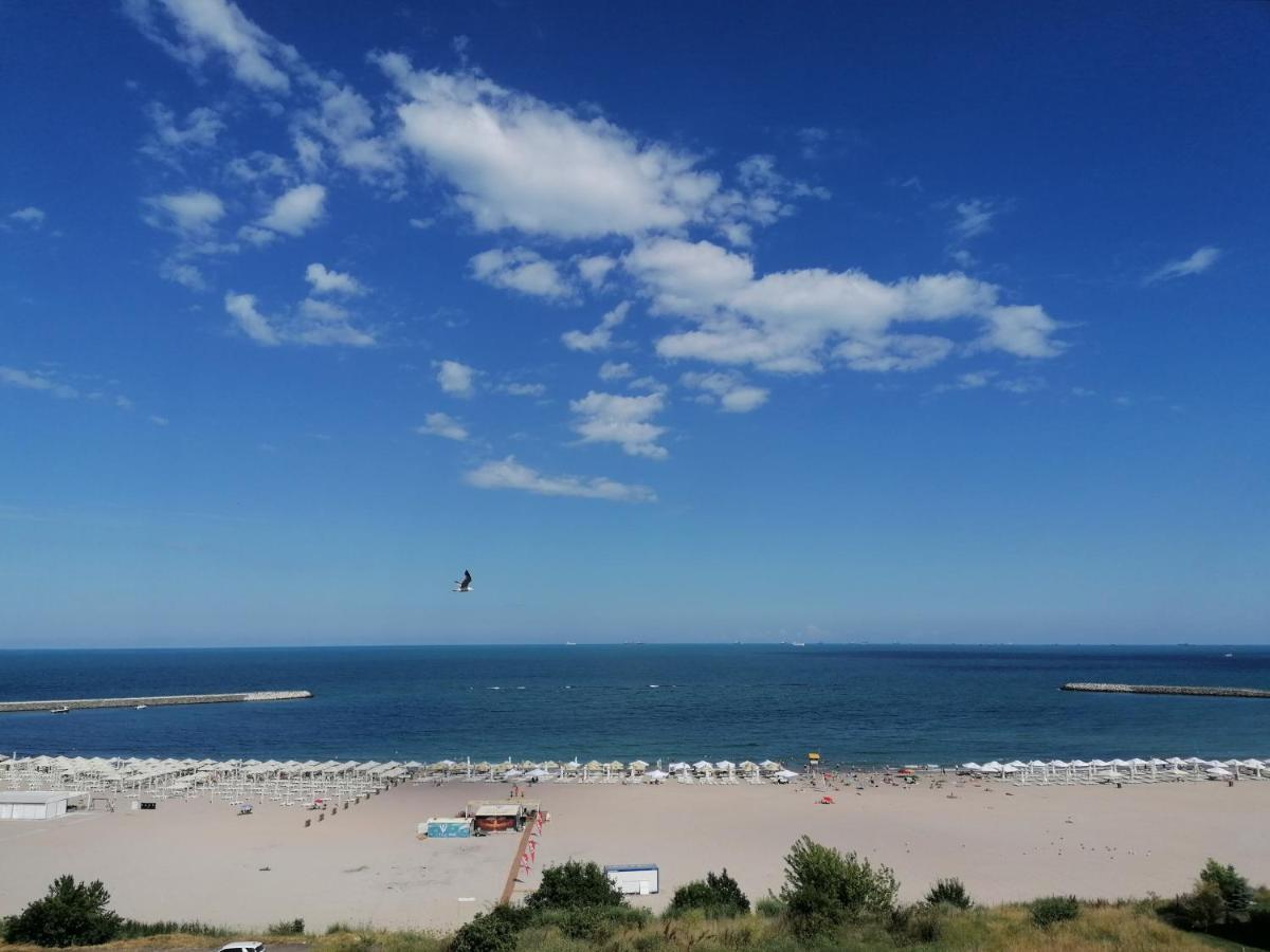 Sunrise Beachfront Relax Residence Констанца Екстериор снимка